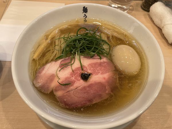 「しおSOBA  煮卵入」@麺うらたの写真