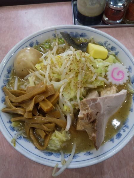 「中華そば(小)700円塩変更30円野菜120円バター50円」@所沢大勝軒の写真