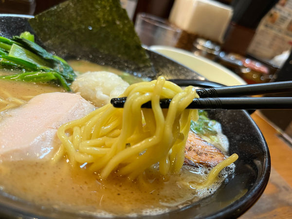 「鶏白湯らーめん　800円」@三代目麺処 「まるは」極 船橋店の写真