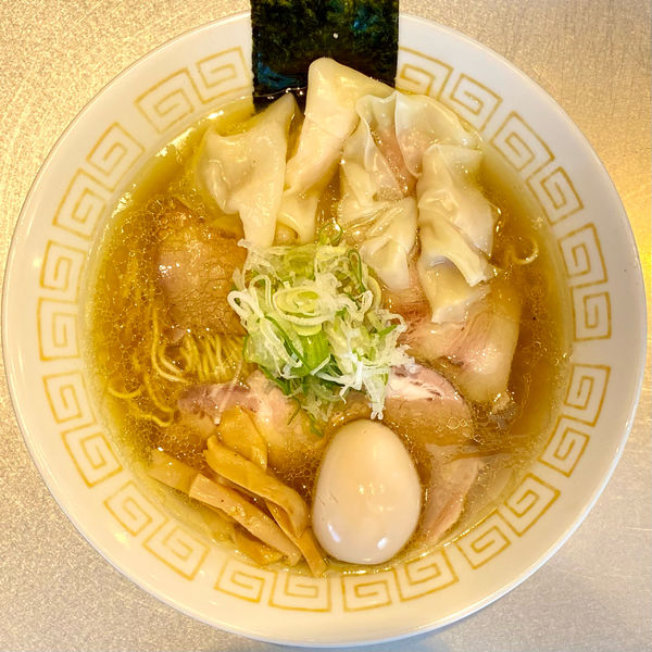 「特製中華そば 白だし（麺大盛り＋100円）」@麺や くろえもんの写真