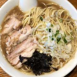 濃厚煮干しそば＋チャーシュー＋煮卵＋玉ねぎ