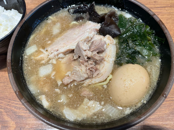 「ラーメン並(830円)味玉(150円)」@イレブンフーズ 源流 南品川店の写真