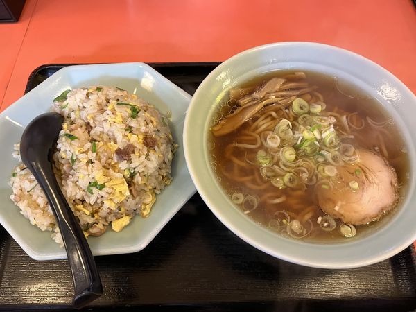 「ラーメン（チャーハンセット）」@手打らーめん利久の写真