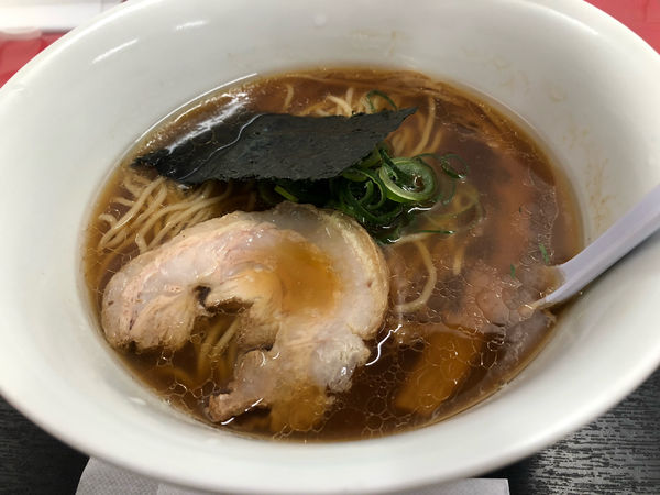 「醤油ラーメン」@支那そばや 本店の写真