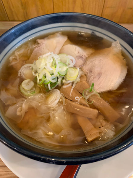 「ワンタンメン」@ワンタンメンの満月 三鷹店の写真