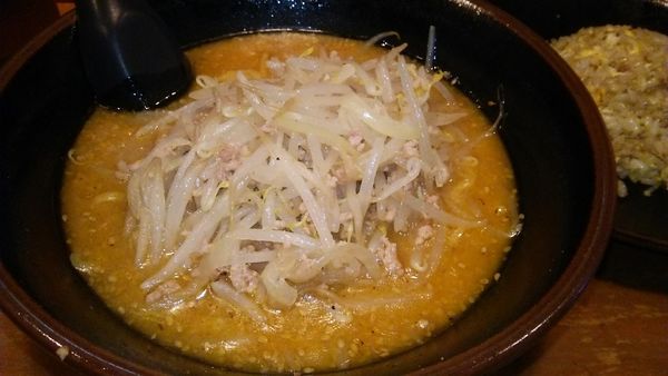 「半チャーハンセット 900円」@味噌らーめん 仙の写真