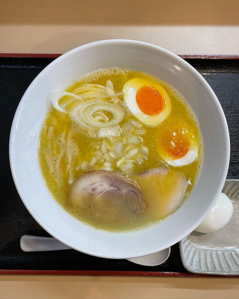 「ホワイトリー（こってり、豚鶏）」@麺魂 さまろの写真