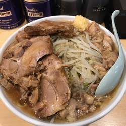 ラーメン中　豚マシ