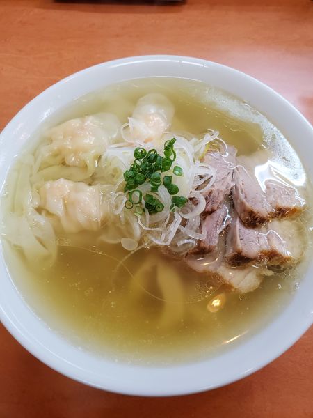 「海老ワンタンメン」@日陰の写真