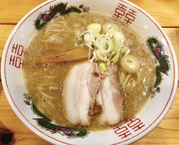 「背脂とんこつラーメン（460円）」@活龍大衆麺処 真壁屋の写真