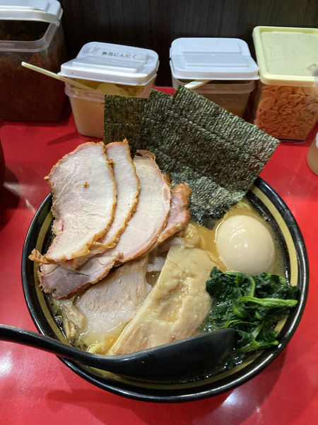 「チャーシューメン(5枚)」@横浜家系ラーメン 宗八 柏本店の写真