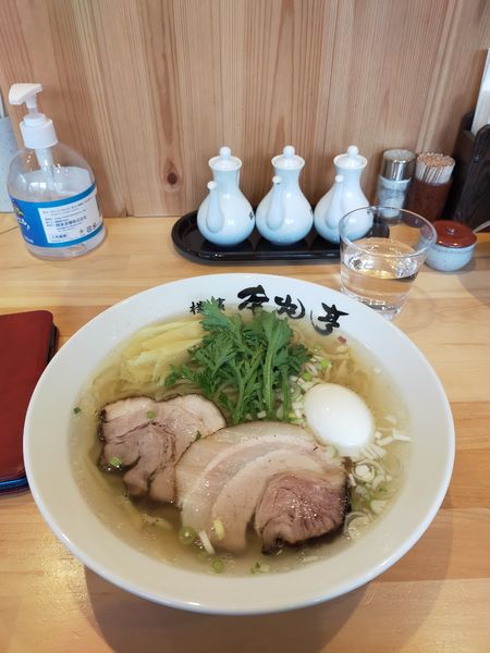 「本丸塩ラーメン」@横濱塩ら〜麺 本丸亭 川越店の写真