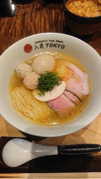 「柚子塩らぁ麺+特製トッピング」@入鹿TOKYOの写真