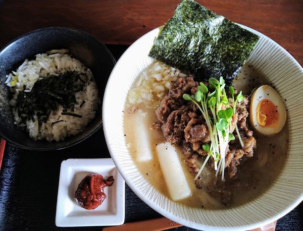 「【限定】韓国風牛らーめん ￥850」@和風らーめん 凪の写真