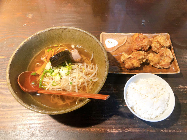 「若鶏の唐揚げセット(醤油)」@梨楽の写真