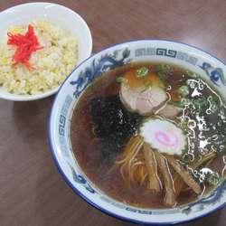 ラーメン（500円）＋小チャーハン（300円）
