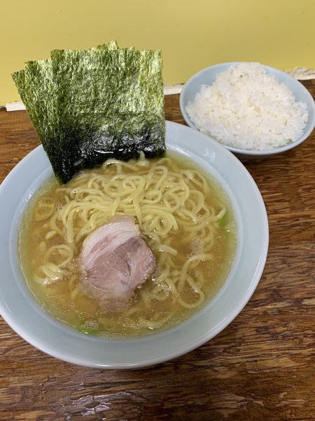 「ラーメン750円 ライス(小)100円」@まこと家の写真