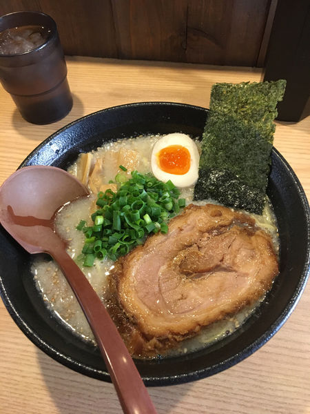 「玄屋ラーメン 800円」@ニューラーメン専門店 玄屋の写真