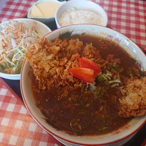 「カツカレー麺950円、半ライス100円」@ふくくる食堂の写真