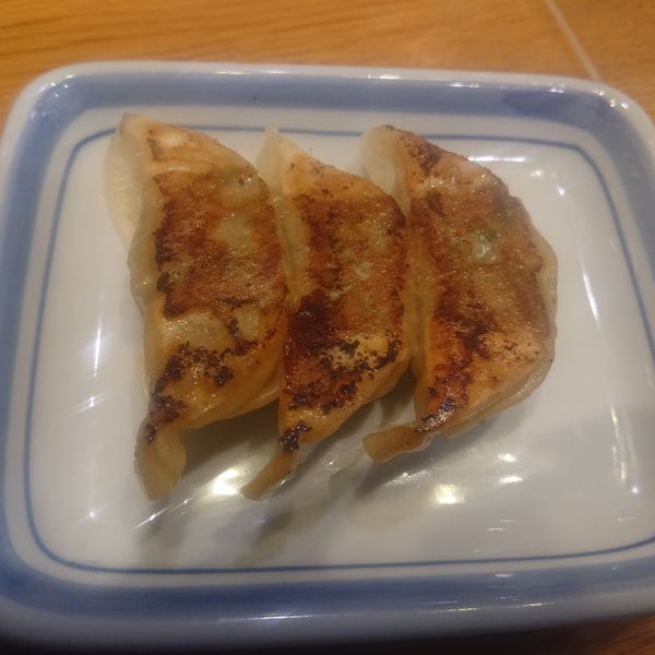 「ピリ辛ちゃんぽん(麺1.5倍)750円、餃子3ヶは無料」@長崎ちゃんぽん リンガーハット 亀戸駅前店の写真