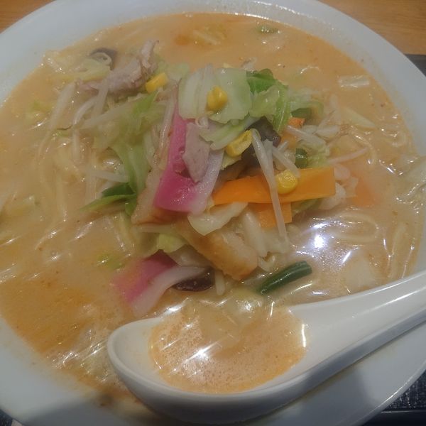 「ピリ辛ちゃんぽん(麺1.5倍)750円、餃子3ヶ無料」@長崎ちゃんぽん リンガーハット 亀戸駅前店の写真