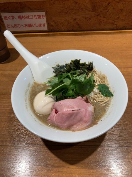「青森県産煮干しそば　味玉」@寿製麺よしかわ 川越店の写真