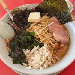 プレミアム豚骨醤油ラーメン