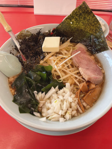 「プレミアム豚骨醤油ラーメン」@山岡家 千葉若葉区店の写真