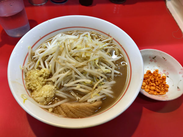 「ラーメン 麺120g ニンニク・ショウガ・カラアゲ別皿で 7」@千里眼の写真