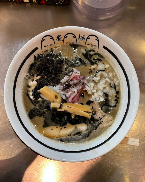 「怪奇イカ煮干し」@津軽煮干中華蕎麦 サムライブギーの写真