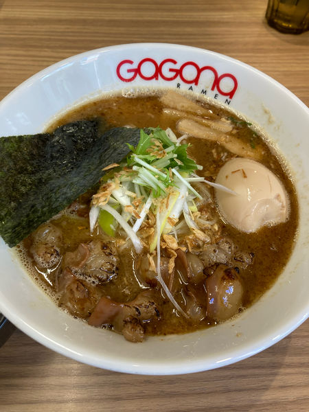 「ホルモンラーメン+ホルモン増し」@GaGana RAMEN 極 渋谷店の写真