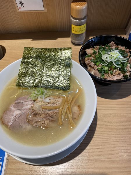 「とんしお、チャーシュー丼小」@麺屋 辰巳の写真