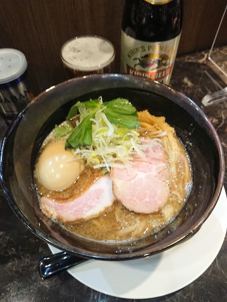 「魚介鶏そば ＋ ビンビール ＋ 半熟味付玉子」@ラーメン 奏の写真