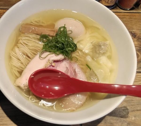 「塩ラーメン」@麺屋 翔 西新宿本店の写真