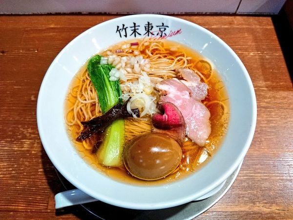 「味玉醤油そば」@竹末東京プレミアムの写真