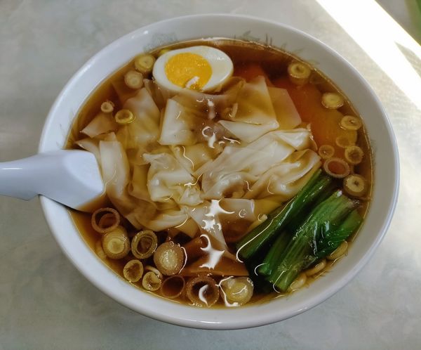 「ワンタンメン750円」@盛信軒の写真