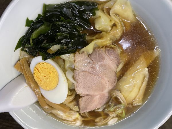 「ワンタンメン700円」@中華食堂 松葉の写真