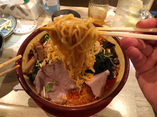 「赤とんこつらーめん」@らーめん一兆 阿佐ヶ谷店の写真