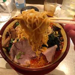 赤とんこつらーめん