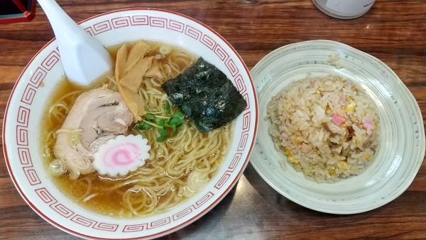 「半チャンラーメン900円」@ひふみ亭の写真
