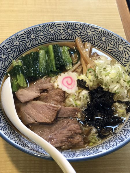 「煮干し中華そば大盛り　TPネギ増し　小松菜増し」@かみの屋の写真