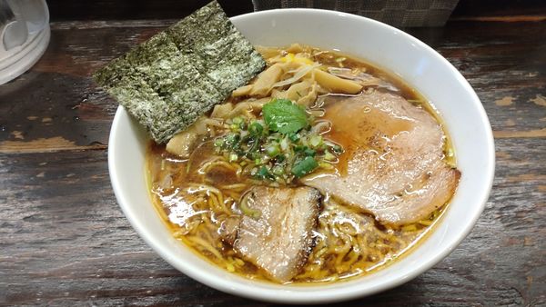 「醤油中華そば　穂先メンマ追加」@中華そば こむぎの写真