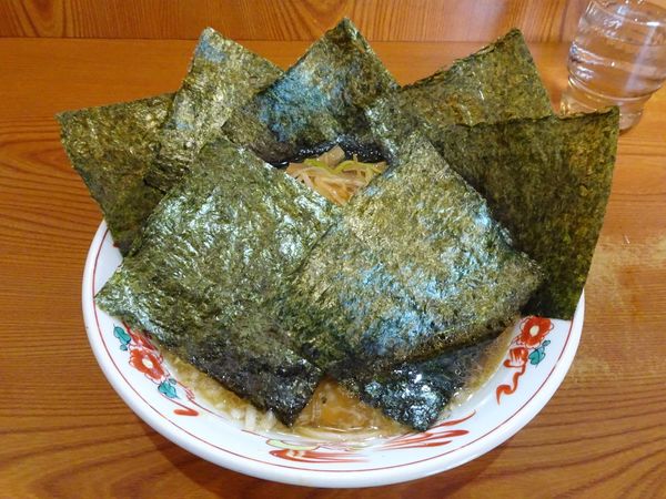 「ネギチャーシューメン（950円）＋のり多め（50円）」@中華そば 吾衛門の写真