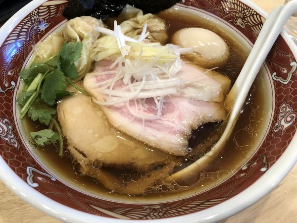 「中華そば　全部のせ　生醤油」@いのちノ中華そば 龍ノ谷の写真