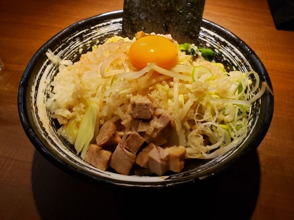 「あぶらめん(大盛)+ヤサイ」@麺家 ぶらいとんの写真