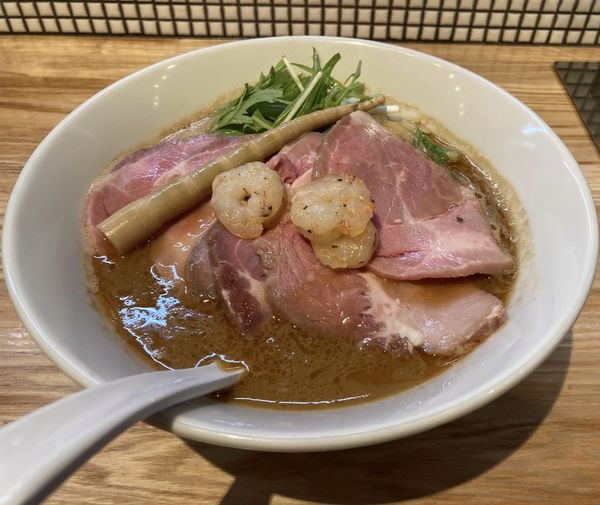 「限定・海老そば＋肉増し」@らーめん 改の写真