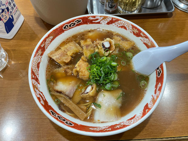 「チャーシュー中華(ゲソ天トッピング)」@中華そば 山冨士 本町店の写真