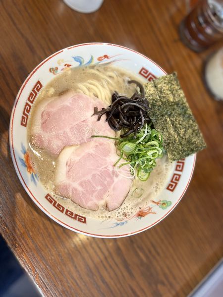 「濃厚ラーメン(太麺)800円＋替玉(極細麺バリカタ)100円」@ラーメンかなやの写真