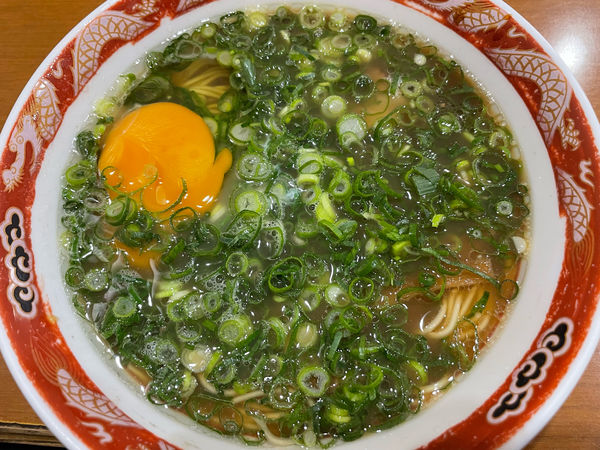 「ねぎ中華生玉子(850円)」@中華そば 山冨士 本町店の写真