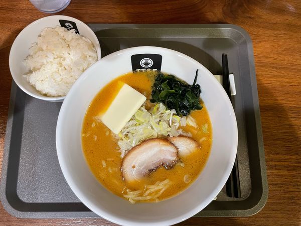 「悪魔の味噌ラーメン大盛　バター」@TT&Eの写真
